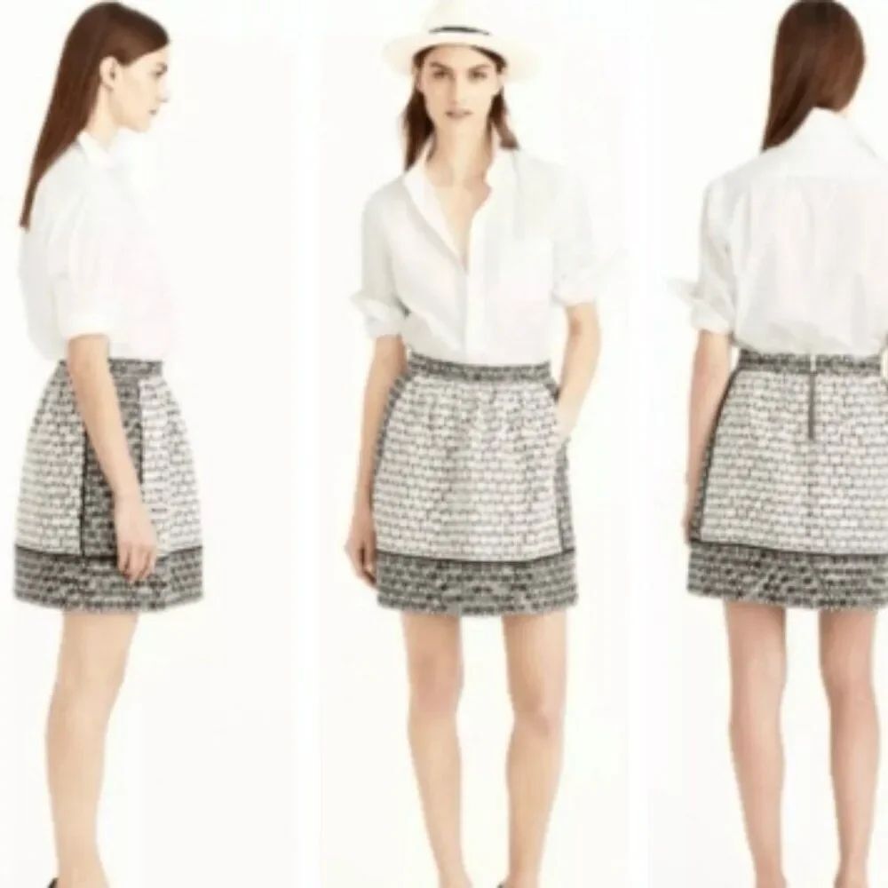 J. Crew Textured Pencil Skirt in Matelassé Textured Ivory Cream in Size 6